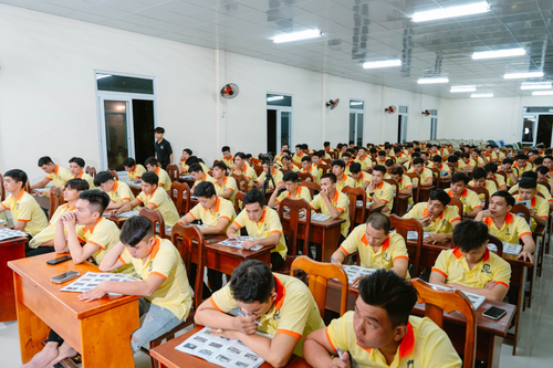 Hạng C1 lên D2
